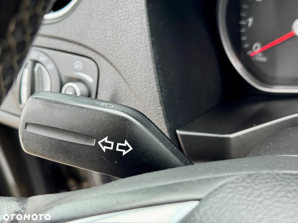 Ford Galaxy 2.0 FF Titanium - 29