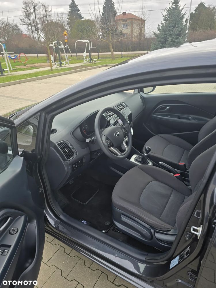 Kia Rio 1.2 Dream Team Edition - 14