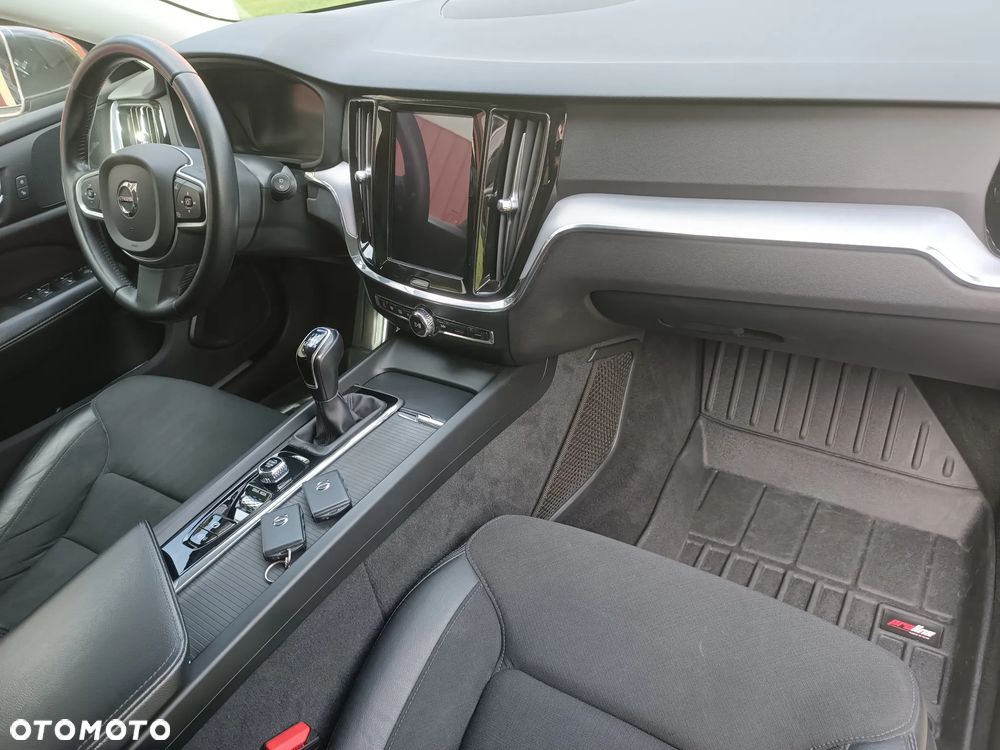 Volvo V60 D3 Drive-E Momentum - 21