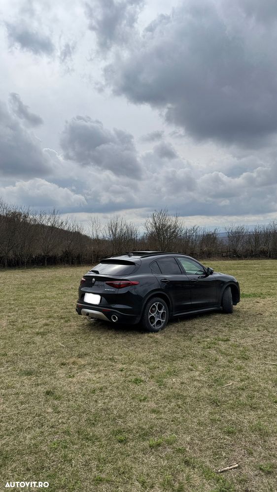 Alfa Romeo Stelvio 2.2 JTDM AWD AT8 Veloce - 9