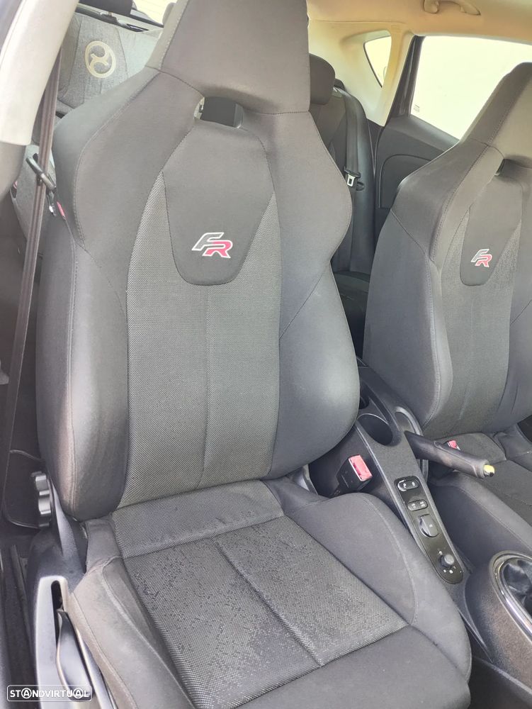 SEAT Leon 2.0 TDI FR 18 Tiago Monteiro - 11