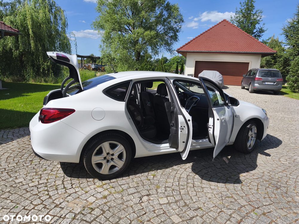 Opel Astra 1.6 CDTI DPF ecoFLEX Start/Stop Selection - 9