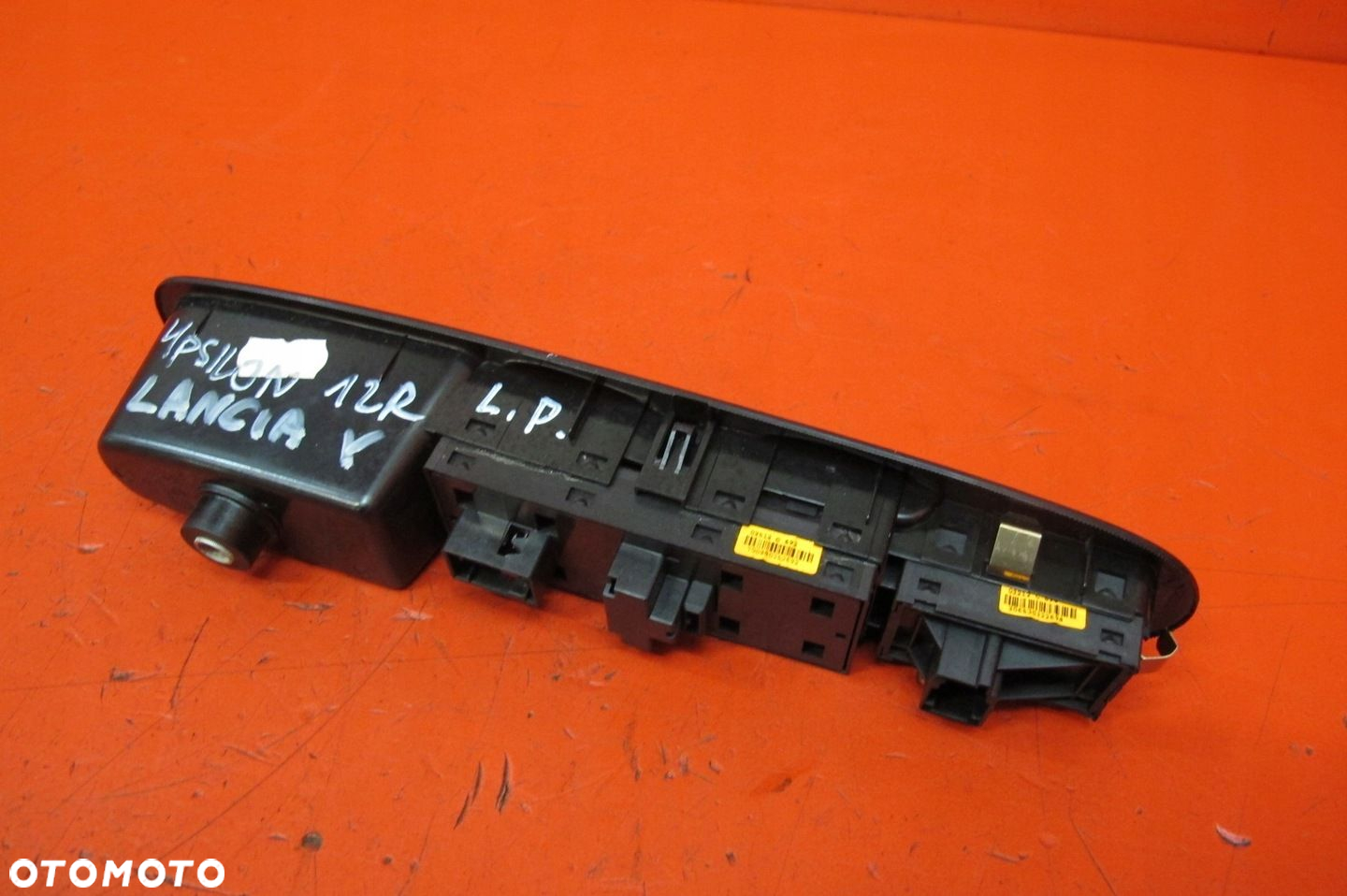 Lancia Ypsilon 3 III 312 11- PANEL PRZEŁĄCZNIK SZYB LEWY PRZÓD 735531346 - 3