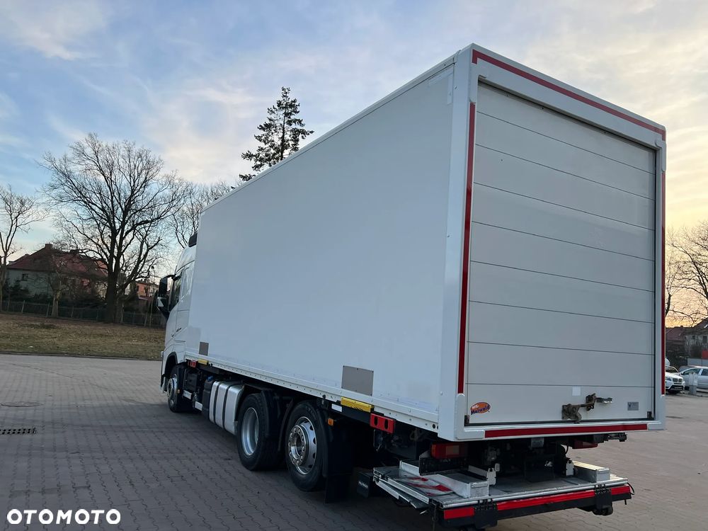 Volvo FH 460 Xenony Klimapostojowa winda Niemcy - 9