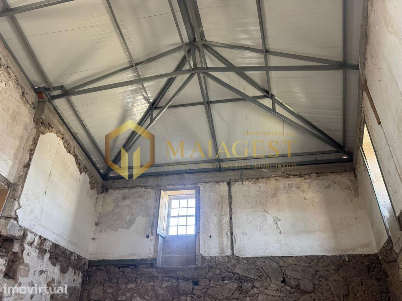 Casa de Lavoura T4 em Granito com Terreno de 5.000 m2 em Matosinhos - Grande imagem: 5/13