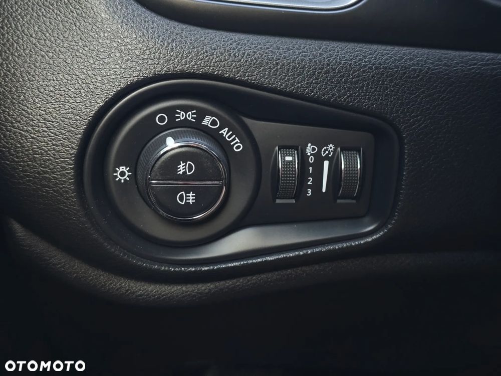 Jeep Renegade 1.3 T-GDI Automatik Limited - 29