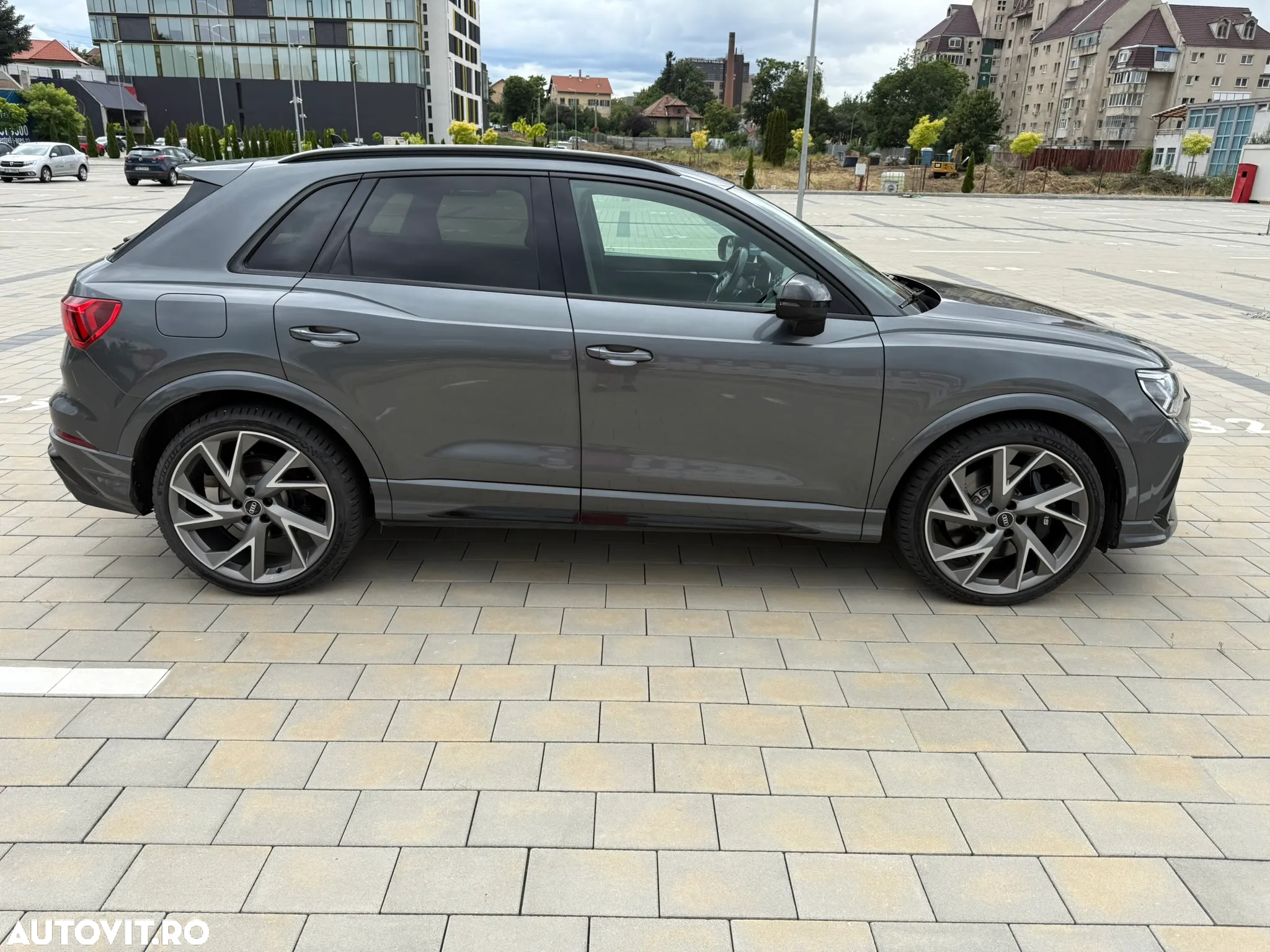 Audi RS Q3 2.5 TFSI quattro S tronic - 8