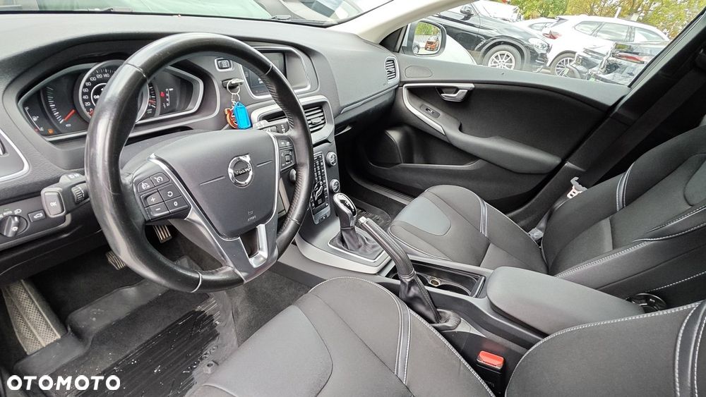 Volvo V40 D3 Drive-E SCR Momentum - 5