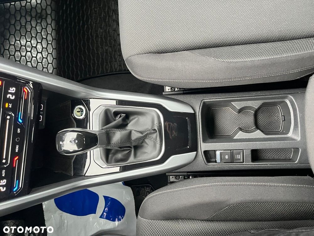 Volkswagen T-Roc - 27