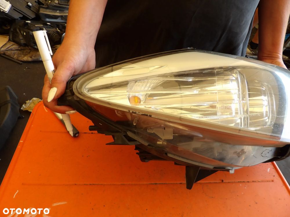 BMW - F10 - H7 - PRAWA LAMPA PRZEDNIA - EUROPA - 7203240 - 4