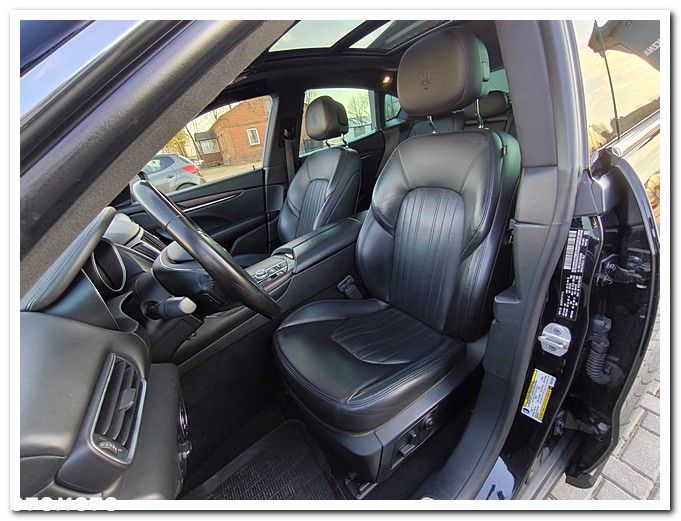 Maserati Levante Q4 Executive - 24