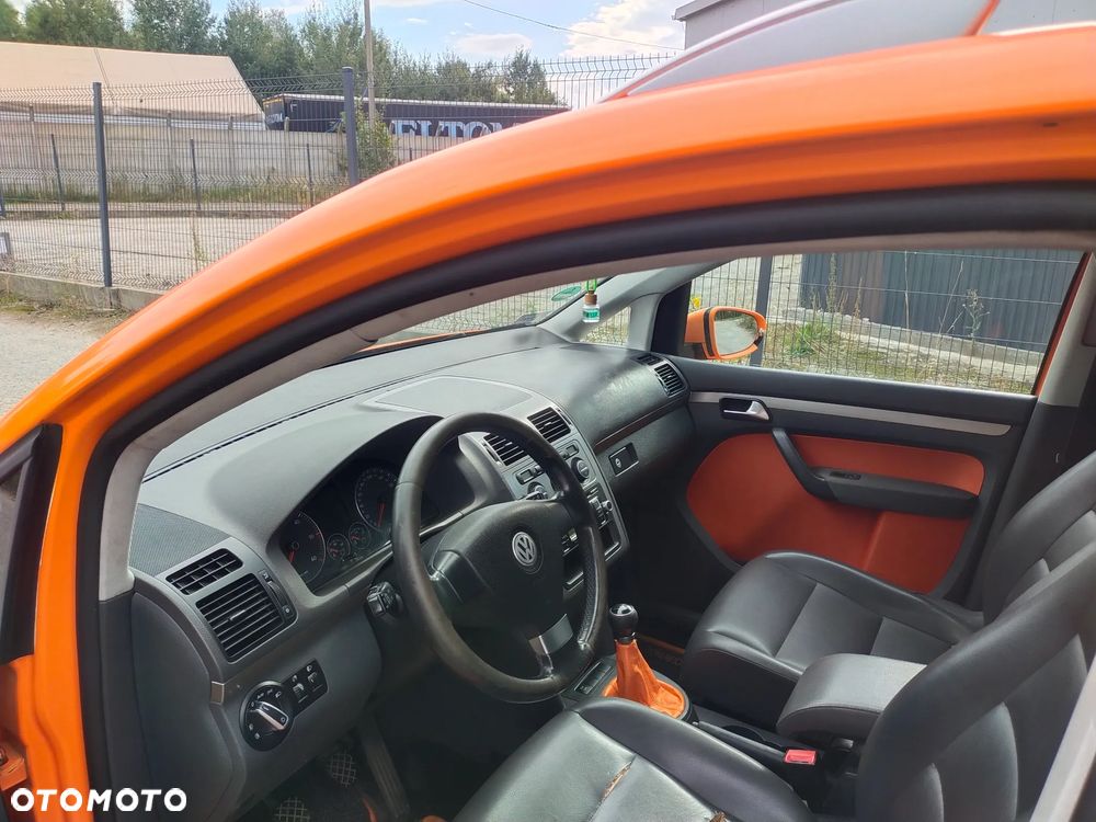 Volkswagen Touran - 7