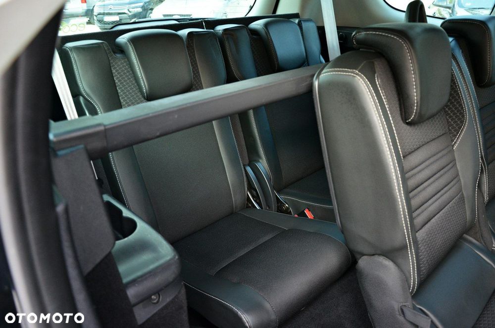 Renault Grand Scenic - 10