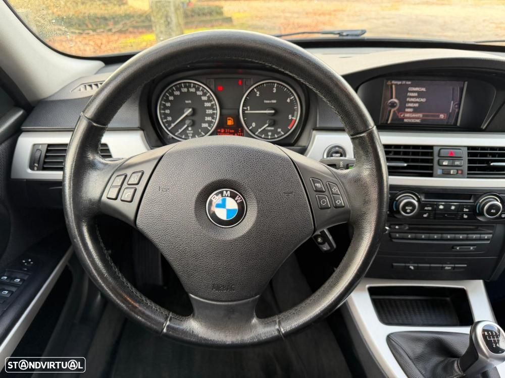 BMW 318 d Touring Line Sport - 15