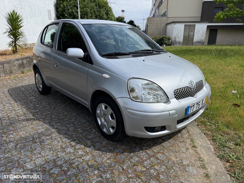 Toyota Yaris 1.0 Sol - 5