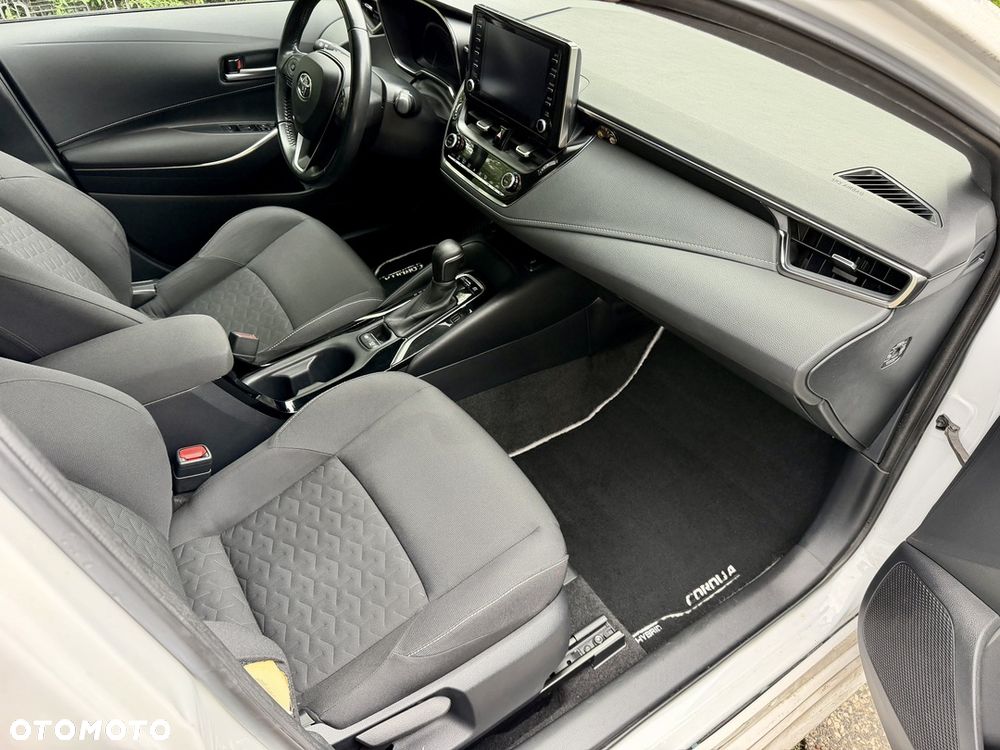 Toyota Corolla 1.8 Hybrid Comfort - 28