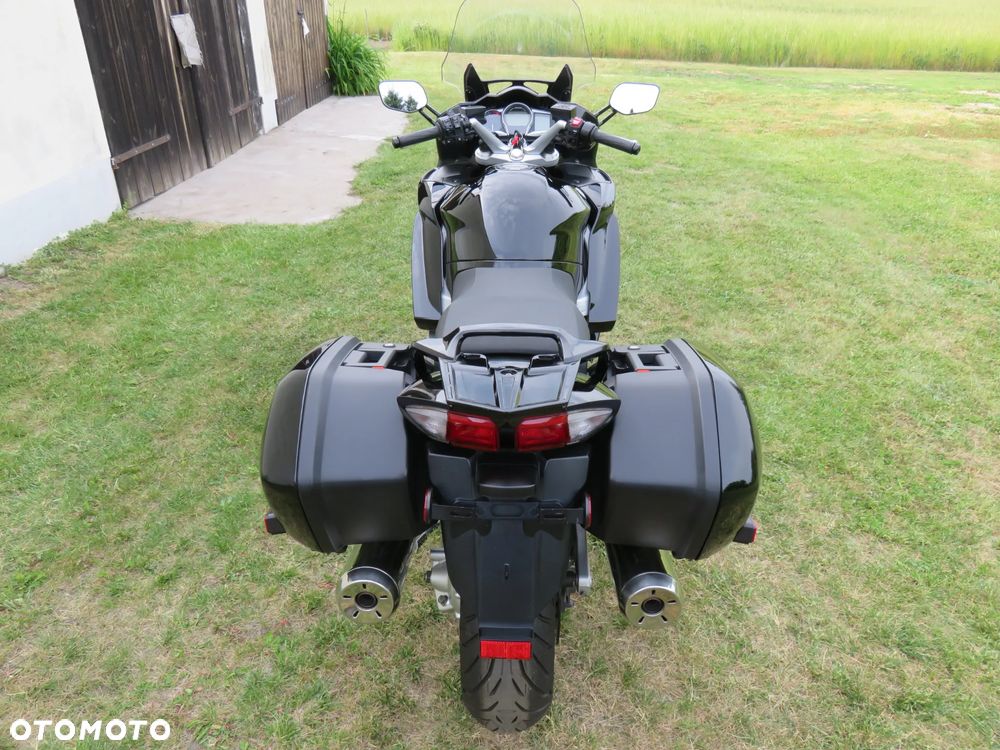 Yamaha FJR - 12