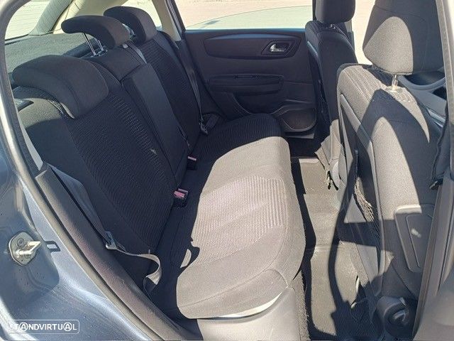 Citroën C4 1.6 HDi 110 Exclusive - 13