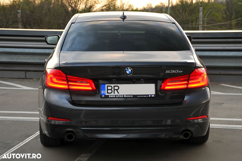 BMW Seria 5 530e xDrive AT PHEV - 11