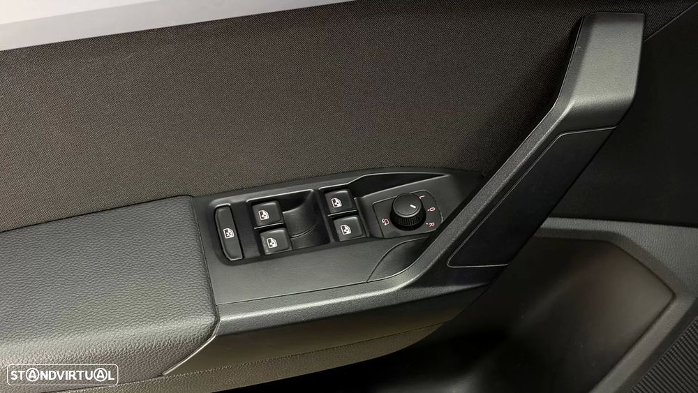 SEAT Arona 1.0 TSI FR - 36