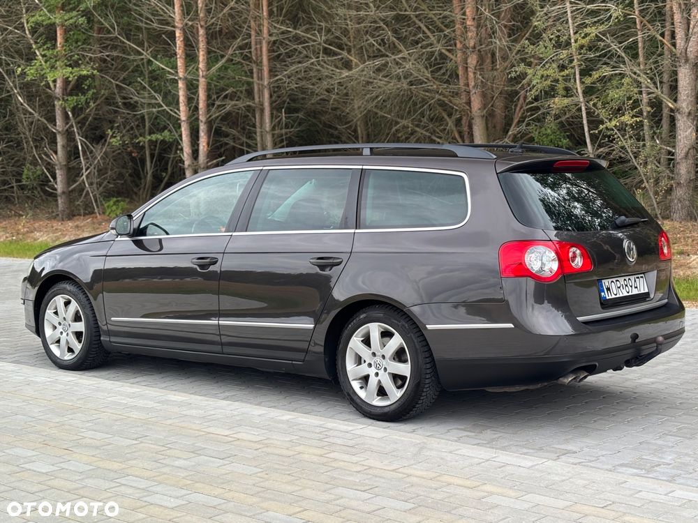 Volkswagen Passat 2.0 TDI Individual - 16