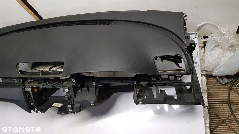 konsola VW Passat B7 anglik - 3