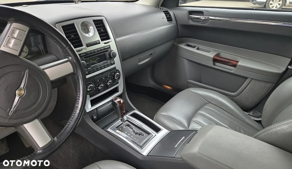 Chrysler 300C 3.5 V6 - 4