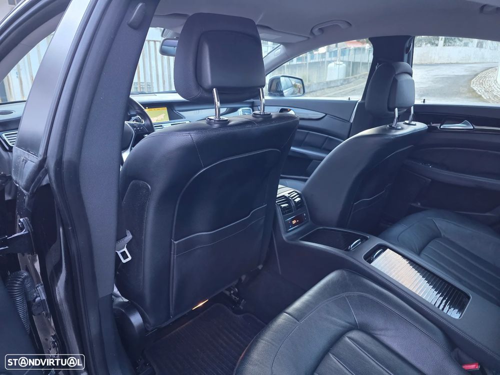Mercedes-Benz CLS 250 CDI DPF BlueEFFICIENCY 7G-TRONIC - 24