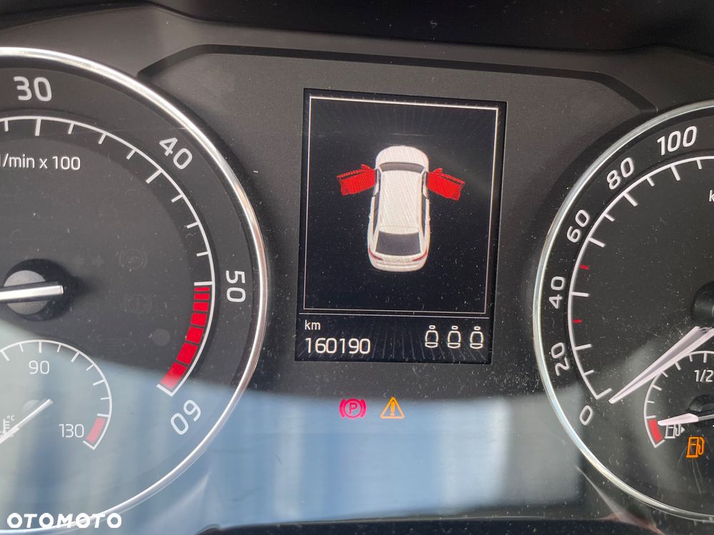 Skoda Superb 1.6 TDI DSG Ambition - 9