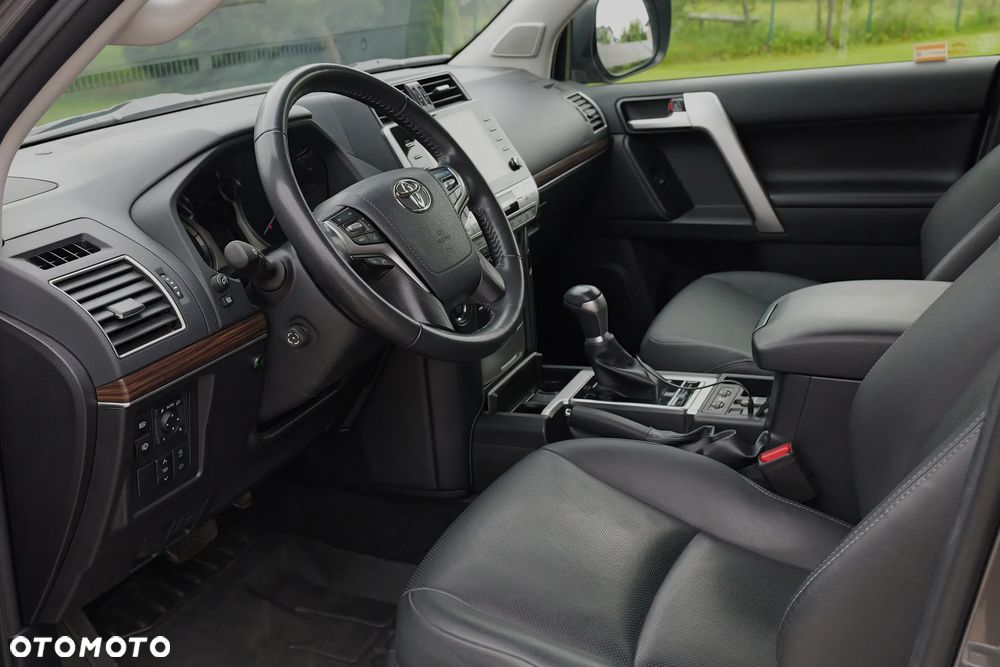 Toyota Land Cruiser LC 2.8 D-4D Invincible - 9