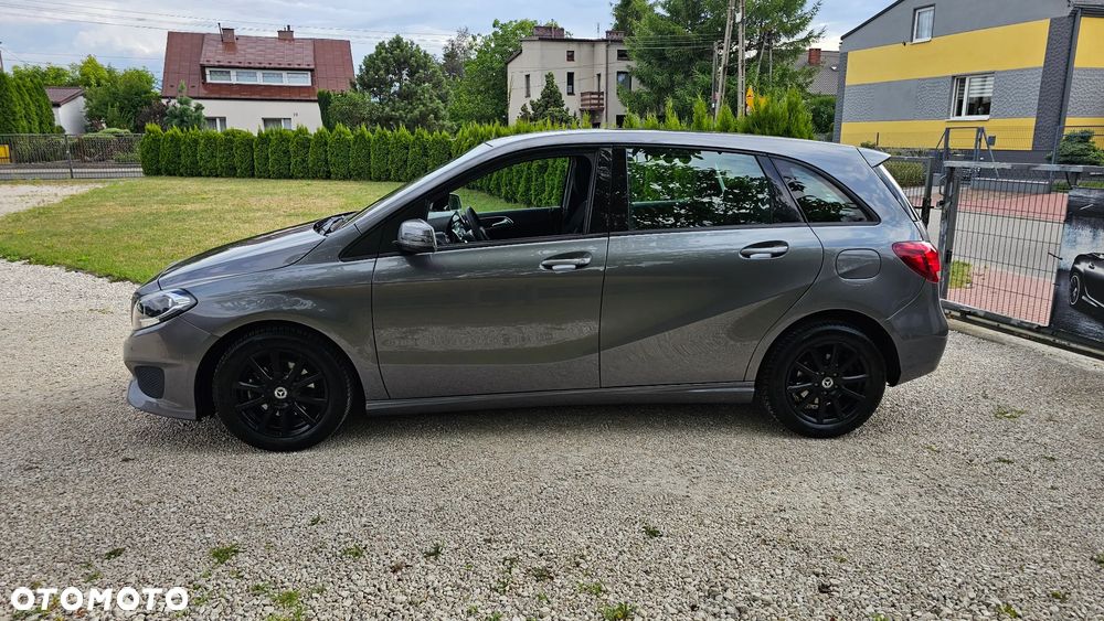 Mercedes-Benz Klasa B 180 d Edition - 19