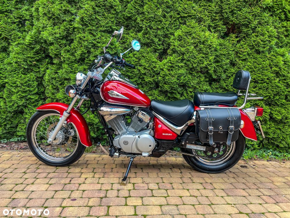 Suzuki Intruder - 4