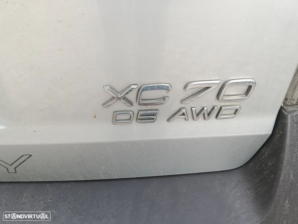 Volvo XC 70 D5 Nivel 3 Auto. - 17