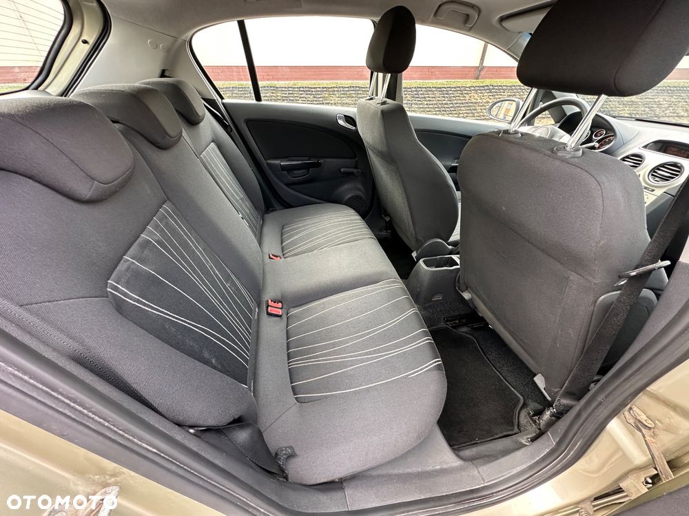 Opel Corsa 1.2 16V Enjoy - 19
