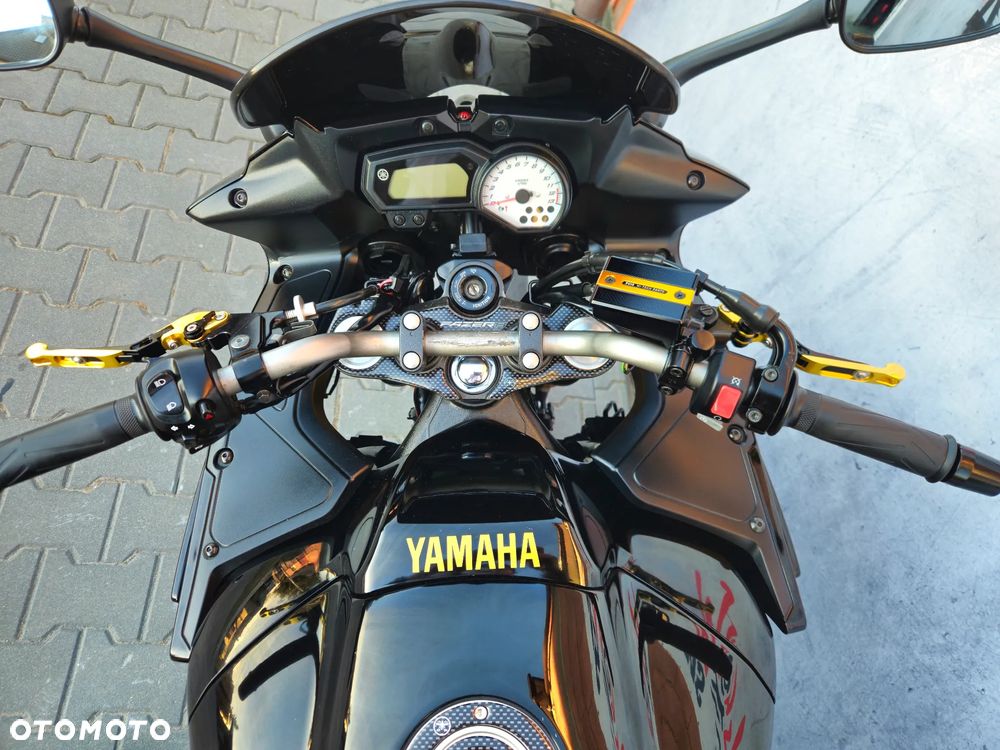 Yamaha FZ8 - 8