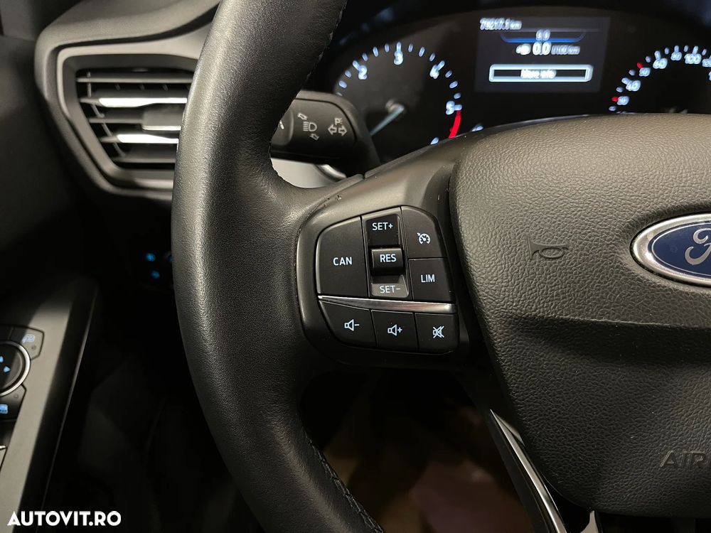 Ford Focus 1.5 EcoBlue Connected - 19