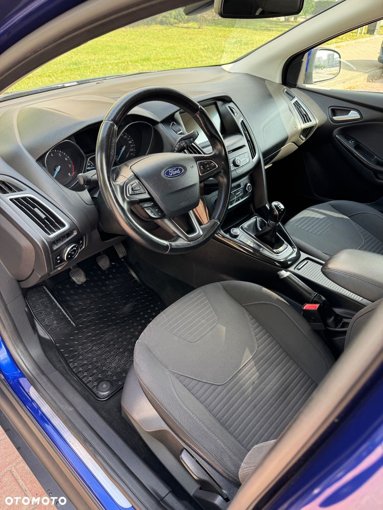 Ford Focus 1.6 Titanium - 10