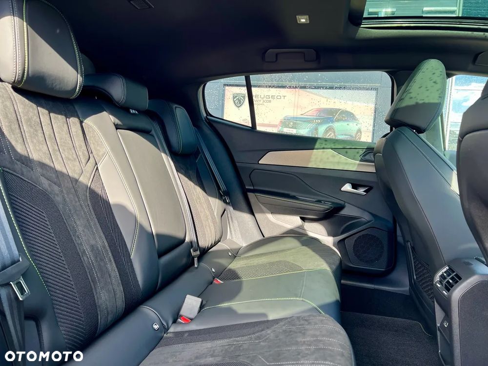 Peugeot 408 1.2 PureTech mHEV GT S&S e-DSC6 - 12