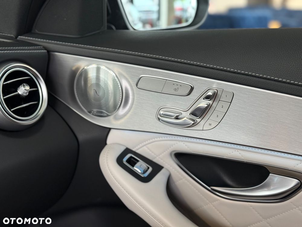 Mercedes-Benz Klasa C 63 S AMG 9G - 22