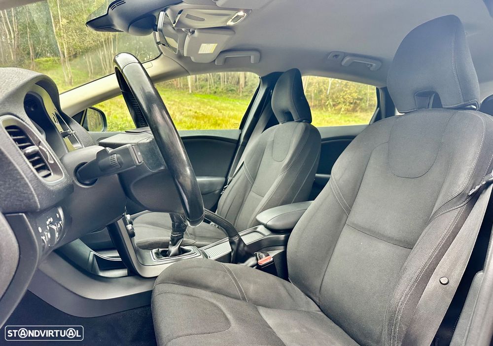 Volvo V40 D2 Kinetic - 11