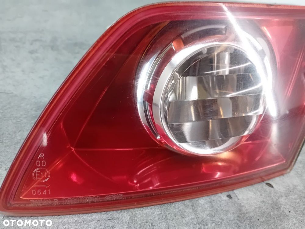 LAMPA TYLNA PRAWA W KLAPE INFINITI FX35 4961B - 2