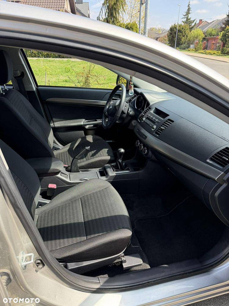 Mitsubishi Lancer - 13