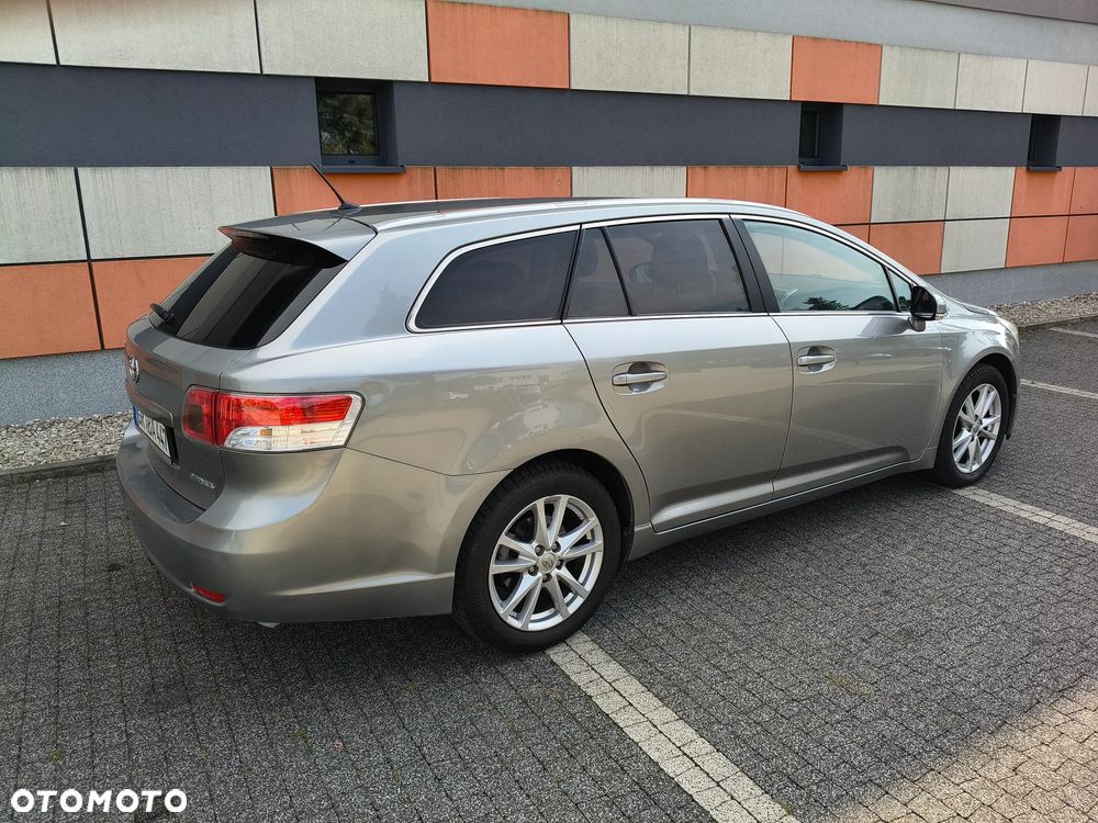 Toyota Avensis 2.2 D-4D Automatik Executive - 3