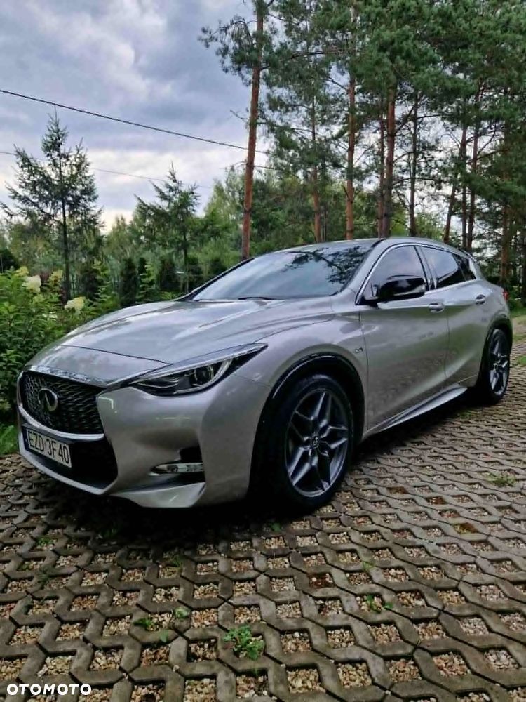 Infiniti Q30 2.0t Sport Tech AWD 7DCT - 1