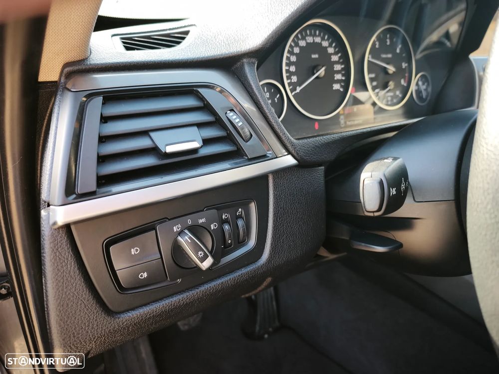 BMW 320 d EfficientDynamics Line Sport - 14