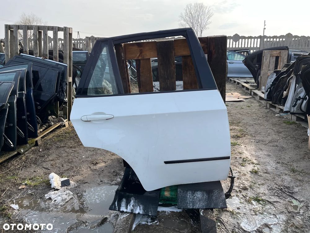 BMW X5 E70 DRZWI PRAWY TYŁ KOLOR A300 - 1