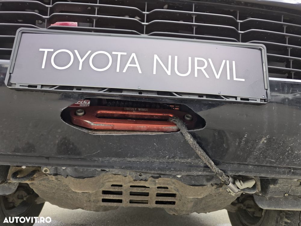 Toyota Hilux 4x4 Double Cab M/T Style - 8