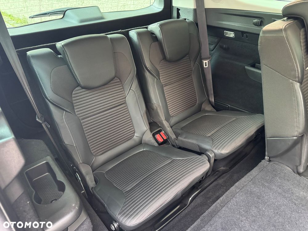 Renault Grand Scenic BLUE dCi 150 EDC BOSE EDITION - 36
