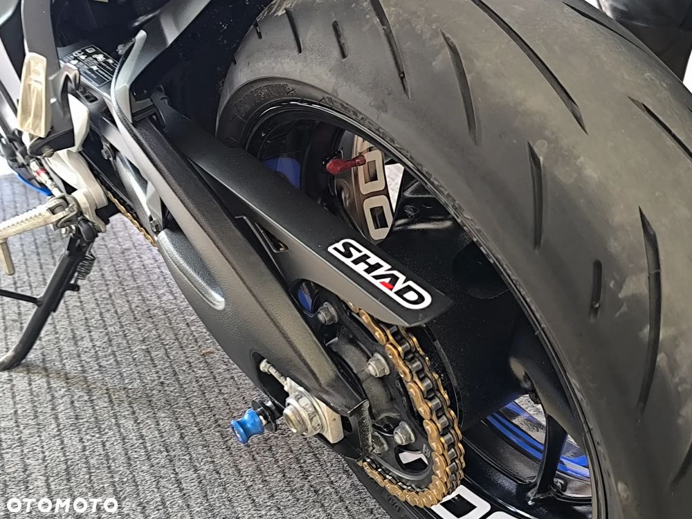 Suzuki GSX - 8