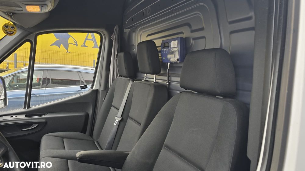 Mercedes-Benz Sprinter - 6